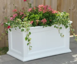 Mayne Inc. Fairfield Rectangle Planter